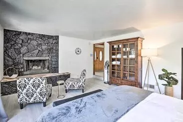 کلبه Boho Chic Home W/ Game Room Near Lake Gregory!