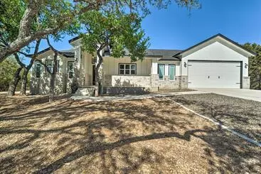 コテージ Brand New Modern Canyon Lake Escape W/ Fire Pit!