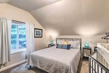 Сельский дом Creekside Morrison Cabin ~ 9 Mi To Red Rocks Park!