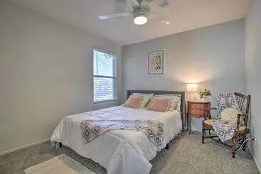 Mökkimajoitus Desert Hot Springs Home W/ Pool & Gas Grill!