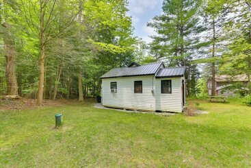 Gîte Rural East Otis Vacation Rental W/ Private Deck & Bbq!