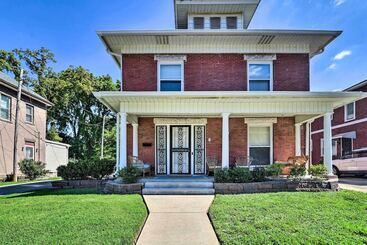 کلبه Historic College Hill Home W/ Front Porch!
