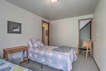 קוטג'' The Eagles Nest:  3 Mi To Downtown Wasilla!