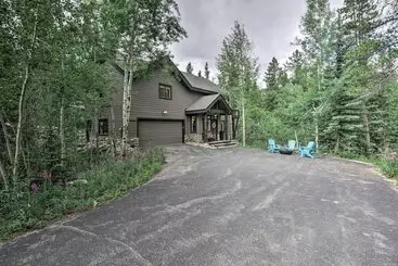Casa Rural Upscale Home W/ Hot Tub: 3 Mi To Breck Ski Resort!