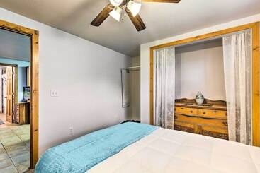 קוטג'' Family Home W/ Hot Tub Walk To Johnson Lake!