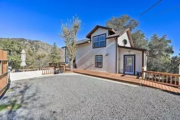 Mökkimajoitus Inviting Julian Home W/ Scenic View & Hot Tub