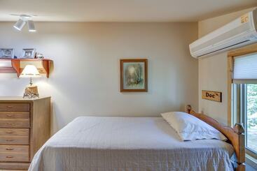 بيت ريفى Large Home On Lake Edward W/ Deck & Fire Pit!