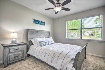 茅舍 Navarre Home W/ Game Area + Screened In Porch