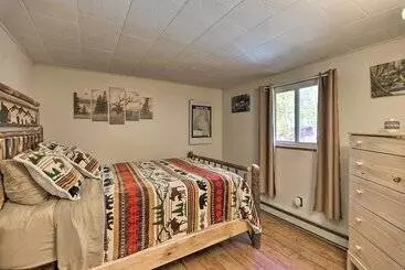 Mökkimajoitus Arrowhead Lake Amenities: Quaint Home W/ Fireplace