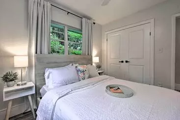 Mökkimajoitus The Melrose Sarasota  W/ Large Private Lanai