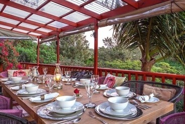 ベッドアンドブレックファースト The Loerie Hide