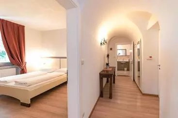هتل Apartments Waldquell