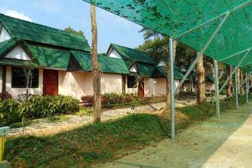בית מלון כפרי Khunnam Rimtarn Resort