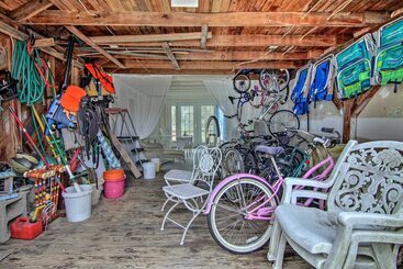 コテージ Chincoteague Charm  Escape W/ Bikes & Yard Games!