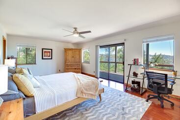 茅舍 Idyllic Kelseyville Home W/ 2 Decks + Views!