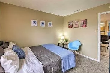 Mökkimajoitus Lafayette House   7 Mi. To Purdue & Downtown!