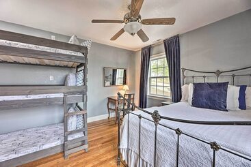 بيت ريفى Spacious Lakefront Retreat W/ Hot Tub + Dock!