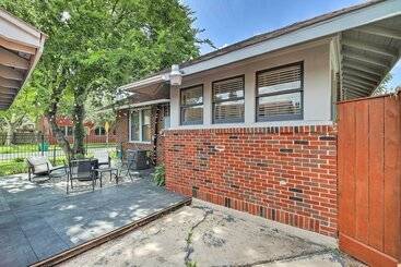 کلبه Elegant Houston Retreat < 2 Mi To Downtown!