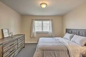 コテージ Glen Cove Home: Walk To Boardwalk + Dining!