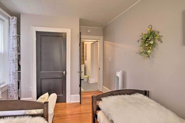 קוטג'' Modern, Sun Lit Retreat W/ Fire Pit & Yard!