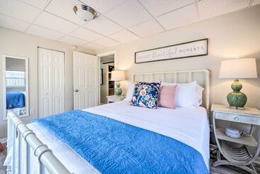 بيت ريفى Picturesque Duplex Unit, 1/2 Mi To The Beach!