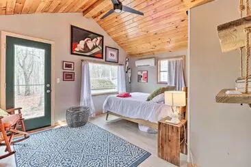 コテージ Pocono Home W/ Fire Pit: 1 Mi To State Forest!