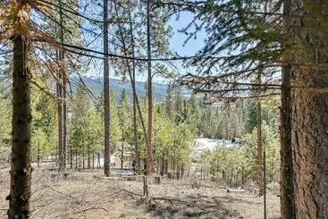 コテージ Secluded Garden Valley Cabin W/ Deck & Views!