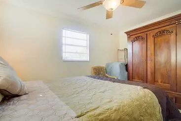 コテージ Charming Home W/ Patio Near Vanderbilt Beach