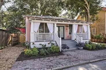 Historic 1900 Cottage In Downtown St Augustine!