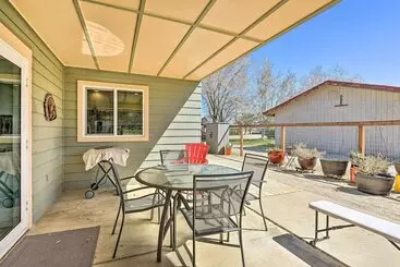 コテージ Newly Updated, Dog Friendly Peakview House!