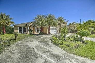 Hus på landet Peaceful Lehigh Acres Home W/ Grill + Lanai!