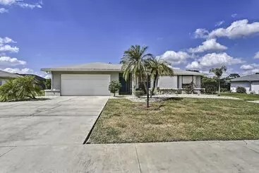 Mökkimajoitus Pet Friendly Fort Myers Home W/ Patio & Grill!