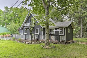 コテージ Welcoming Poconos Retreat W/ Deck & Pool Access