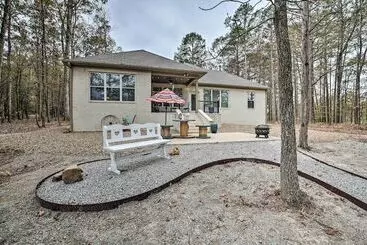 Mökkimajoitus Golf Course View: Hot Springs Village Home!