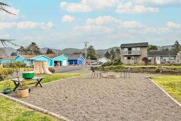 Mökkimajoitus Rockaway Beach Vacation Rental: Walk To Ocean