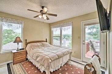 بيت ريفى Waterfront Sunrise Beach Home W/ Dock & Grill