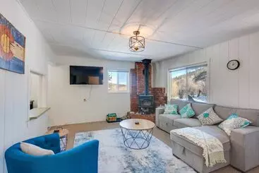 Mökkimajoitus Colorado Mountain Retreat On Cucharas River!