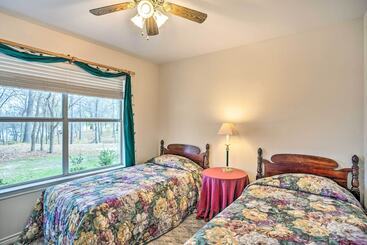 별장 Family Alba Home W/ Boat Dock On Lake Fork!