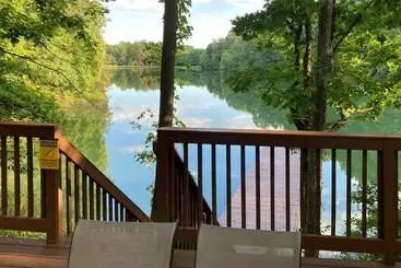 Mökkimajoitus Hocking Hills Lake Gem W/ Hot Tub, Dock, 100 Acres