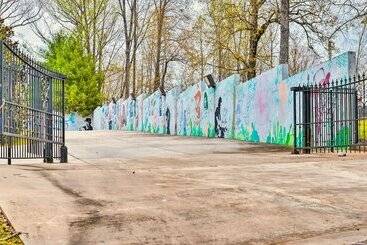 茅舍 Luxe Home W/ Boat Dock, Tims Ford Lake Views!