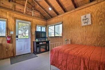 بيت ريفى Waterfront Studio W/ Fire Pit On Lake Dunlap!