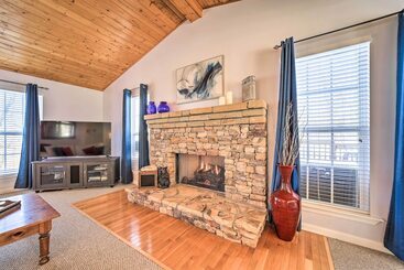 بيت ريفى Cozy Sapphire Resort Home W/ Deck & Mountain Views