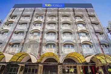 Fabhotel Santosh Palace