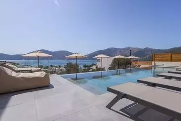 ホテル Elivia Boutique Suites
