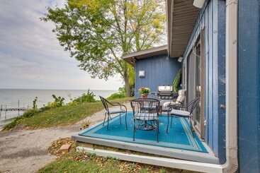 بيت ريفى Spacious Waterfront Retreat Near Uw Green Bay