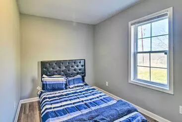 コテージ Walkable Hopkinsville Home W/ Yard!