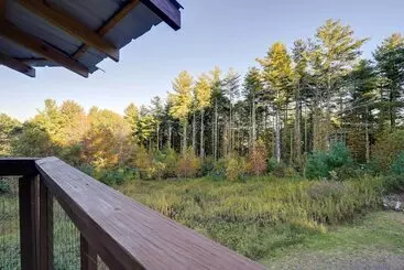 Mökkimajoitus Unique West Jefferson Home W/ Fire Pit & Grill!