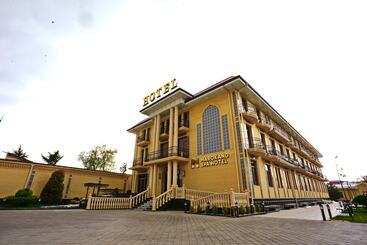 簡易ホテル Marokand Spa