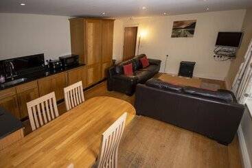 Shieling Cottage At Lovelady Shield