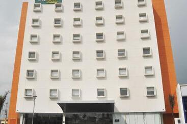 בית מלון כפרי City Express Junior By Marriott Aguascalientes Centro